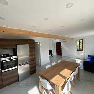 Villa, 4 Chambres, Jardin, Barbecue Hébergement de vacances Orange (Vaucluse)